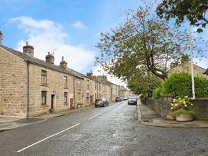 High Street- click for photo gallery